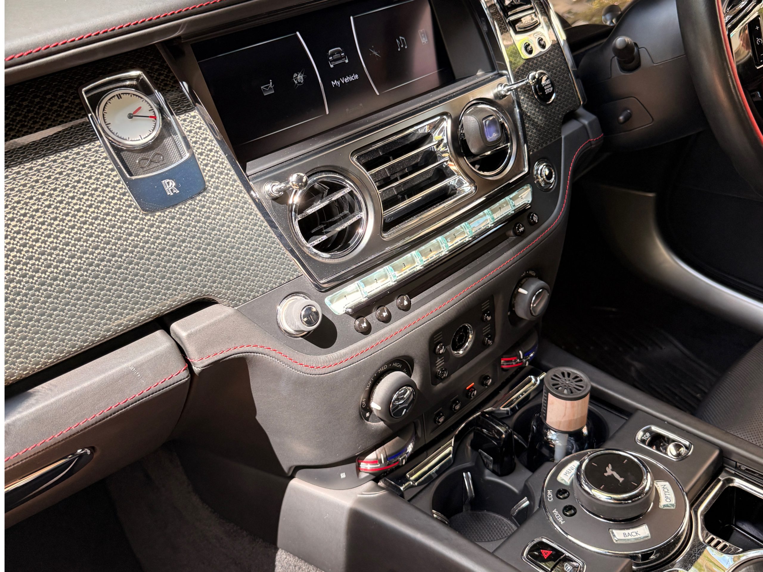 Rolls Royce Dawn - Image 7